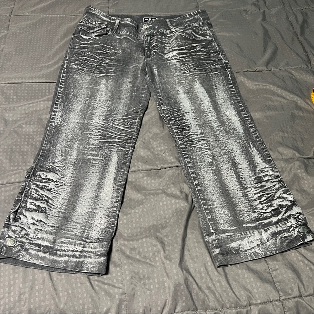 raw blue lady capri jeans Silver Color Accents Size 15/16